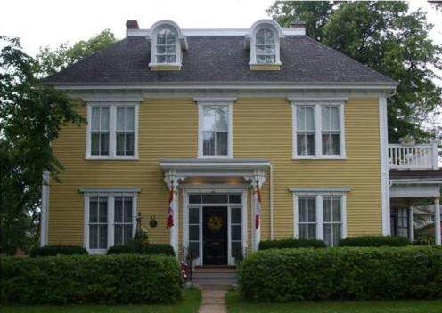 Fitzroy Hall Bed & Breakfast Charlottetown Bagian luar foto