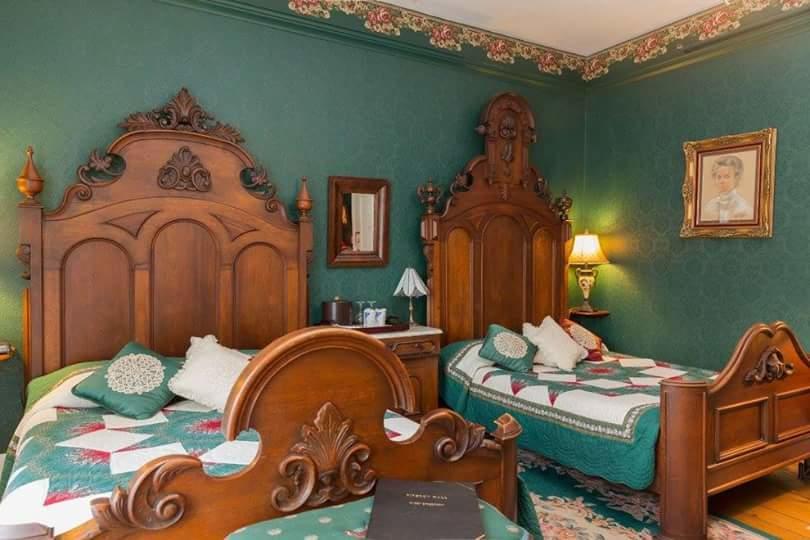 Fitzroy Hall Bed & Breakfast Charlottetown Bagian luar foto