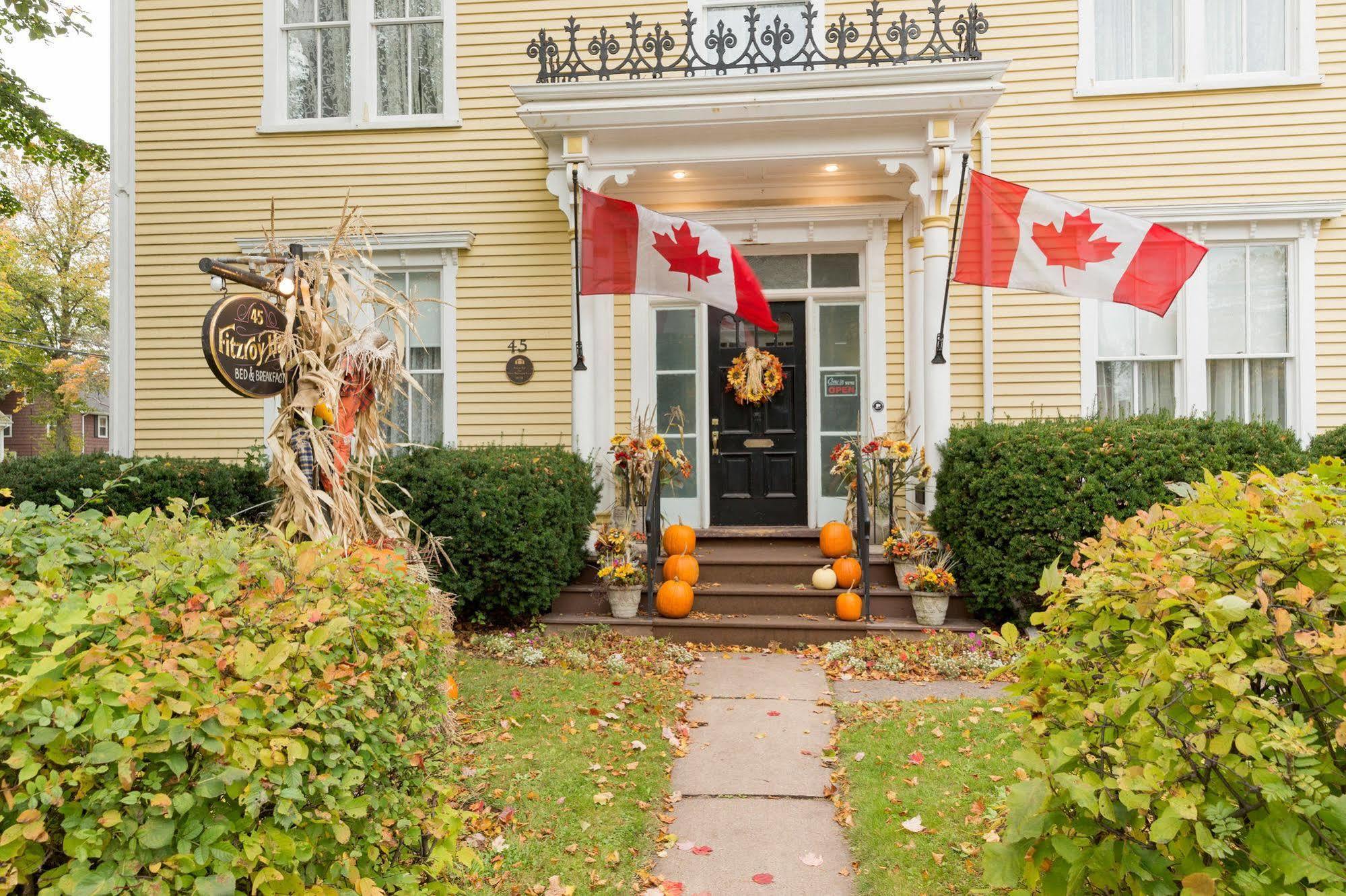 Fitzroy Hall Bed & Breakfast Charlottetown Bagian luar foto