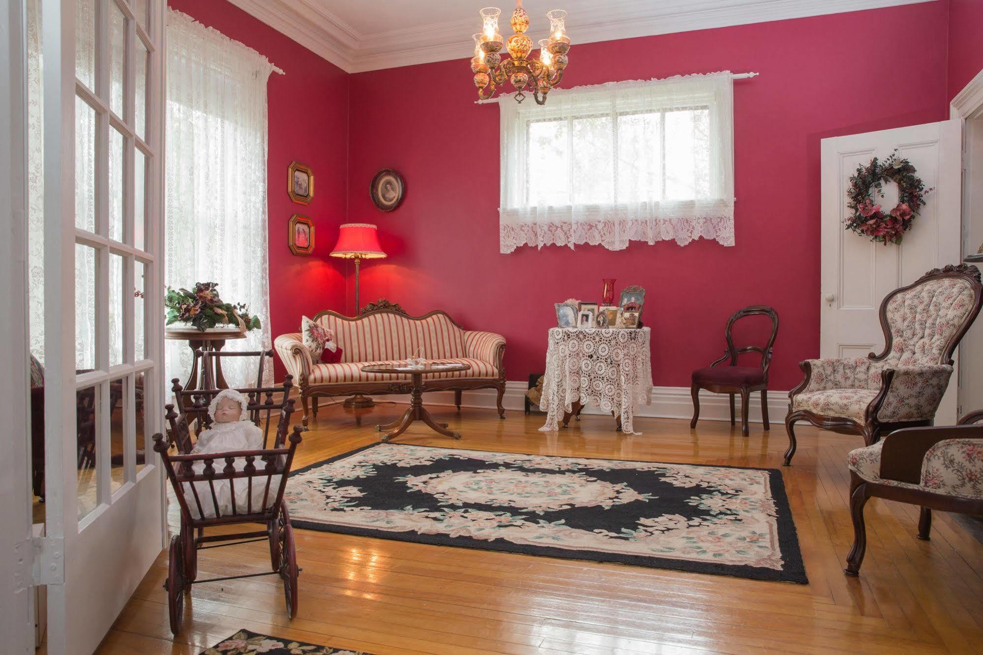 Fitzroy Hall Bed & Breakfast Charlottetown Bagian luar foto