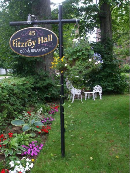 Fitzroy Hall Bed & Breakfast Charlottetown Bagian luar foto